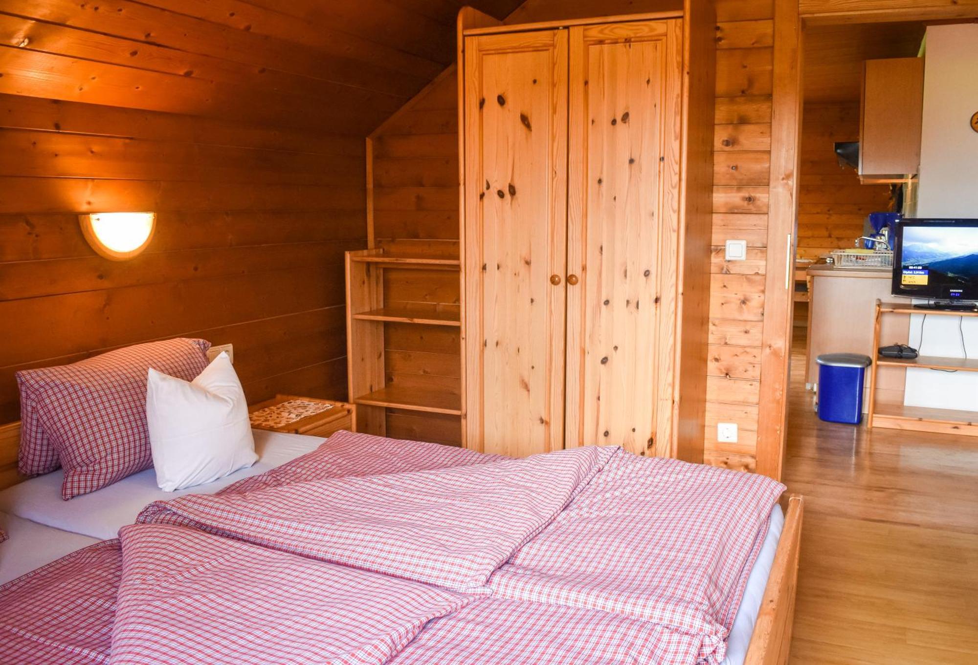Stoanerhof Apartment Шладминг Екстериор снимка